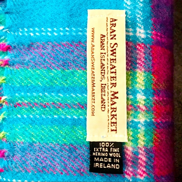 ๐๐ *ARAN SWEATER MARKET* 100% Fine Merino Wool Scarf. Made in Ireland. - Picture 4 of 6
